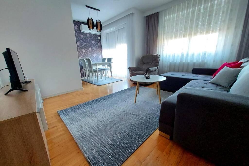 Apartment 13C Prishtinë Ngoại thất bức ảnh