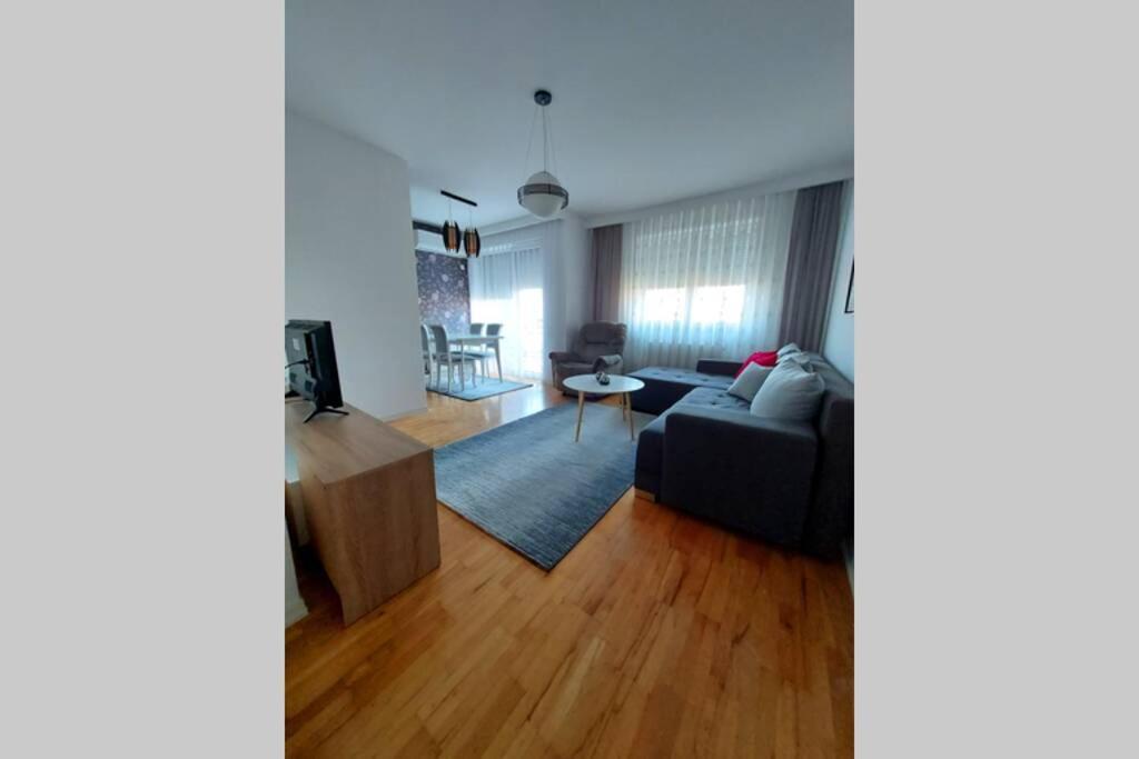 Apartment 13C Prishtinë Ngoại thất bức ảnh